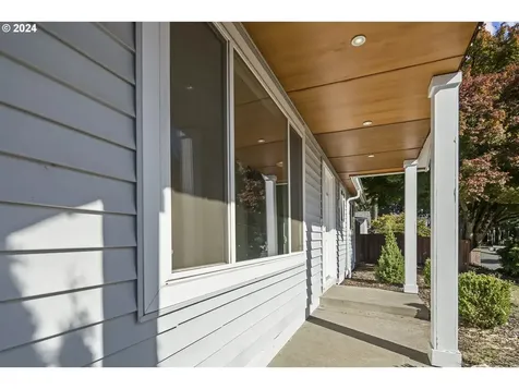 16841 SE Franklin Street Portland OR 97236