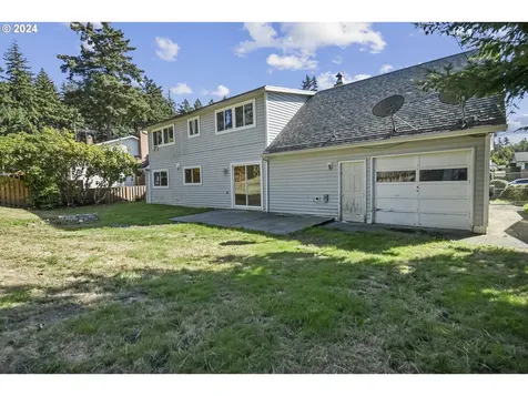 16841 SE Franklin Street Portland OR 97236