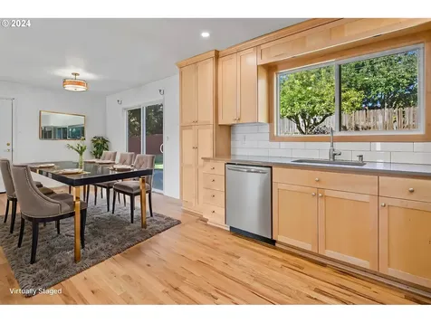 16841 SE Franklin Street Portland OR 97236