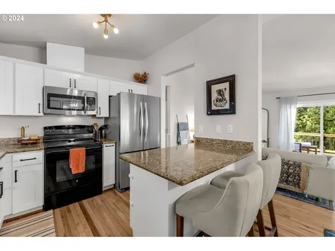 5822 SW Multnomah Boulevard Portland OR 97219