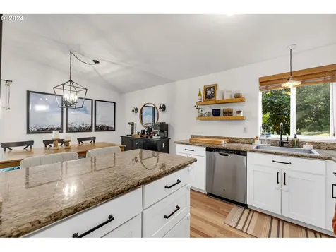5822 SW Multnomah Boulevard Portland OR 97219