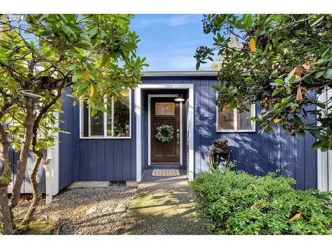 5822 SW Multnomah Boulevard Portland OR 97219