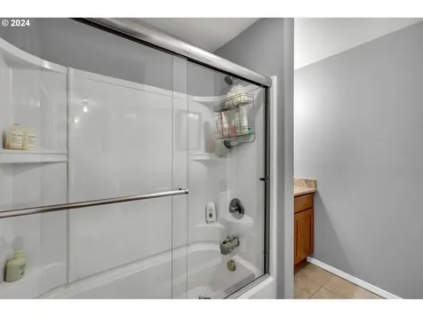 5822 SW Multnomah Boulevard Portland OR 97219