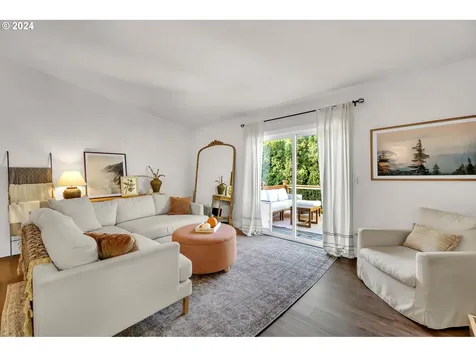 5822 SW Multnomah Boulevard Portland OR 97219