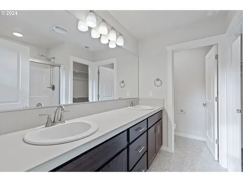 8821 SW Thorn Street Portland OR 97223