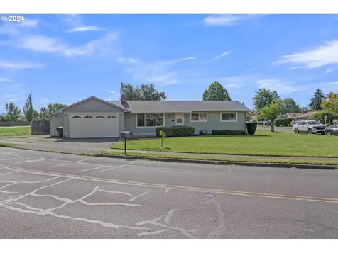 3217 Maple Street Longview WA 98632