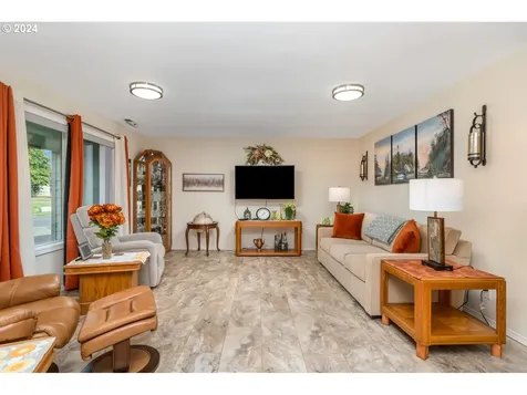 3217 Maple Street Longview WA 98632