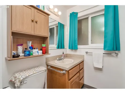 3217 Maple Street Longview WA 98632