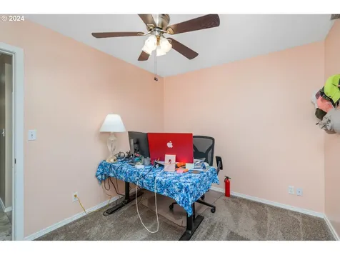 3217 Maple Street Longview WA 98632