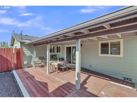 3217 Maple Street Longview WA 98632