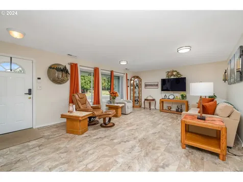 3217 Maple Street Longview WA 98632