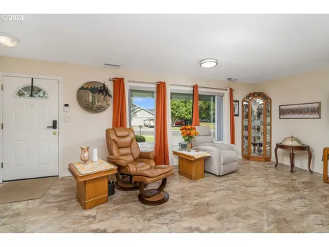 3217 Maple Street Longview WA 98632