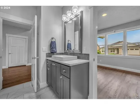 2157 Giovanni Avenue S Salem OR 97306