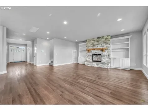 2157 Giovanni Avenue S Salem OR 97306
