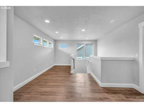 2157 Giovanni Avenue S Salem OR 97306