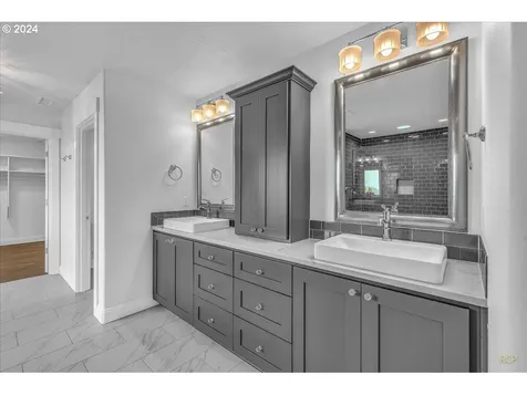 2157 Giovanni Avenue S Salem OR 97306