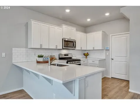 3781 Sw Sandlewood Lane Gresham OR 97080