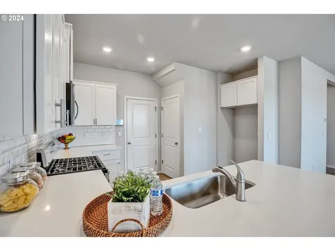 3781 Sw Sandlewood Lane Gresham OR 97080