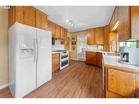 775 N 14th Street Coos Bay OR 97420