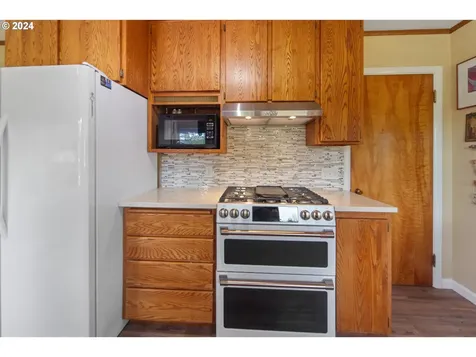 775 N 14th Street Coos Bay OR 97420
