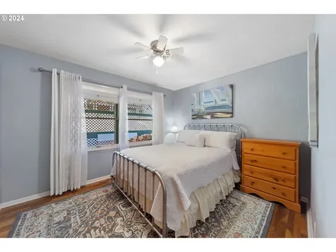 775 N 14th Street Coos Bay OR 97420