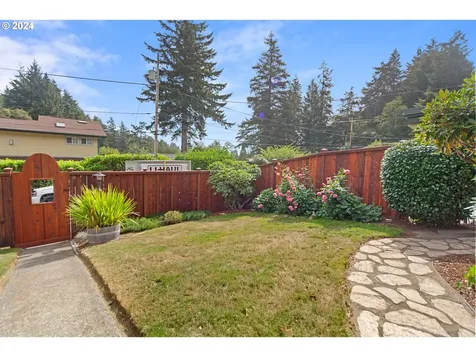 775 N 14th Street Coos Bay OR 97420