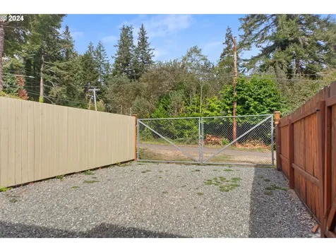 775 N 14th Street Coos Bay OR 97420
