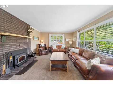 775 N 14th Street Coos Bay OR 97420