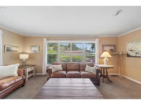 775 N 14th Street Coos Bay OR 97420