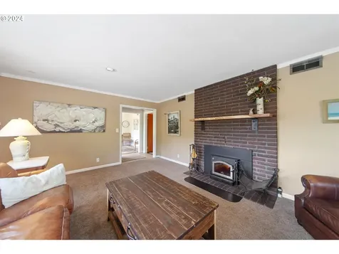 775 N 14th Street Coos Bay OR 97420