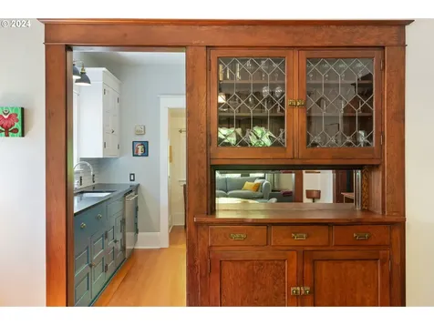 1815 Se 41st Avenue Portland OR 97214