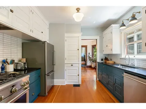 1815 Se 41st Avenue Portland OR 97214