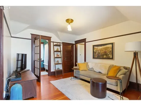 1815 Se 41st Avenue Portland OR 97214