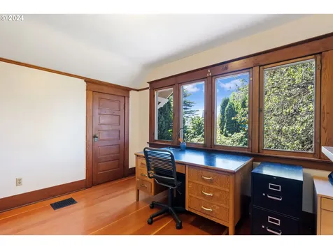 1815 Se 41st Avenue Portland OR 97214