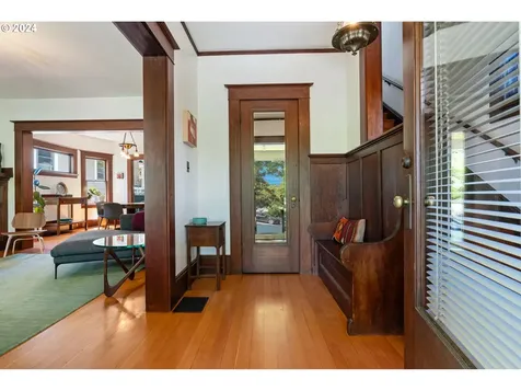1815 Se 41st Avenue Portland OR 97214