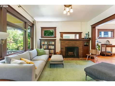 1815 Se 41st Avenue Portland OR 97214