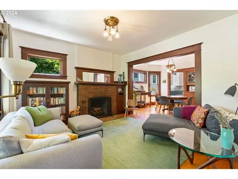 1815 Se 41st Avenue Portland OR 97214