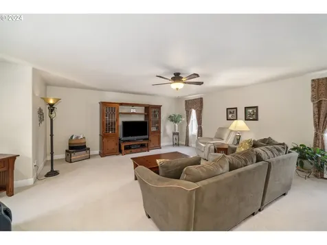 52091 SE 9th Street Scappoose OR 97056