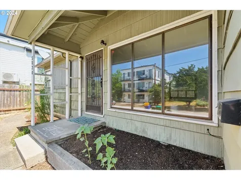 5820 N Maryland Avenue Portland OR 97217