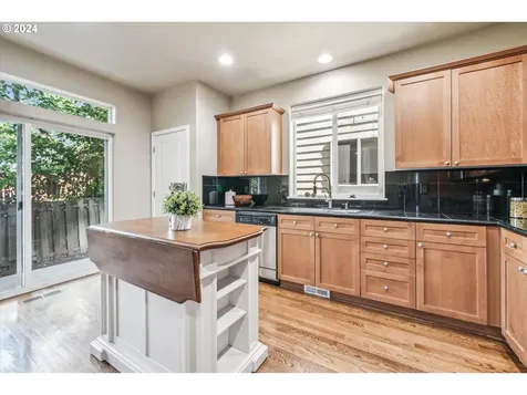 337 Nw 209th Avenue Beaverton OR 97006