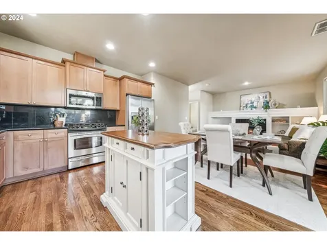 337 Nw 209th Avenue Beaverton OR 97006