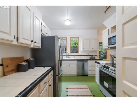 1544 NE 48th Avenue Portland OR 97213