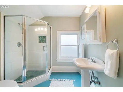 1544 NE 48th Avenue Portland OR 97213