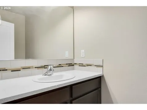 791 Rossmore Street Eugene OR 97404