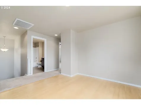 791 Rossmore Street Eugene OR 97404