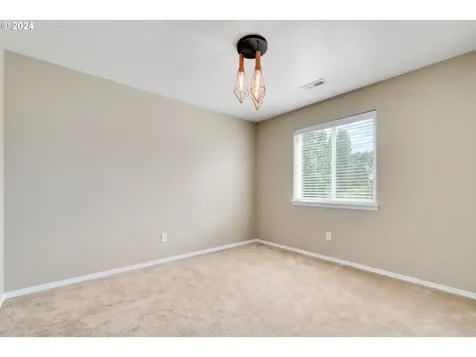 791 Rossmore Street Eugene OR 97404