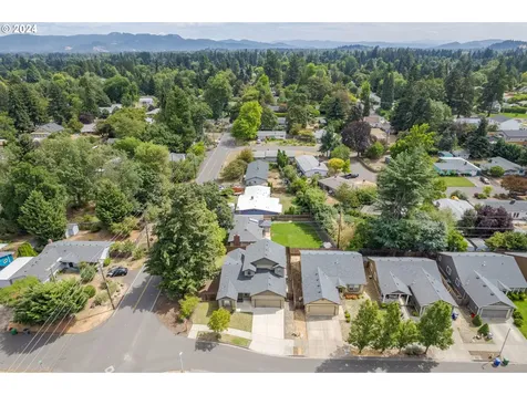791 Rossmore Street Eugene OR 97404