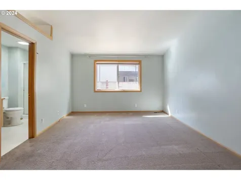 1778 Labona Drive Eugene OR 97404