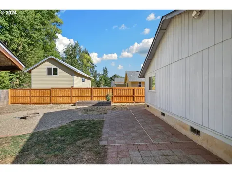 1778 Labona Drive Eugene OR 97404