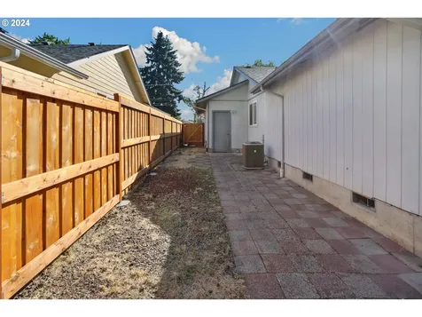 1778 Labona Drive Eugene OR 97404